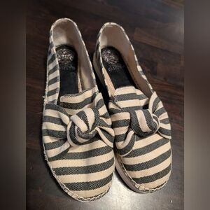 Vince Camuto Nautical Striped Canvas Flats w/ Bow Detail. Navy/Cream, Women's 9